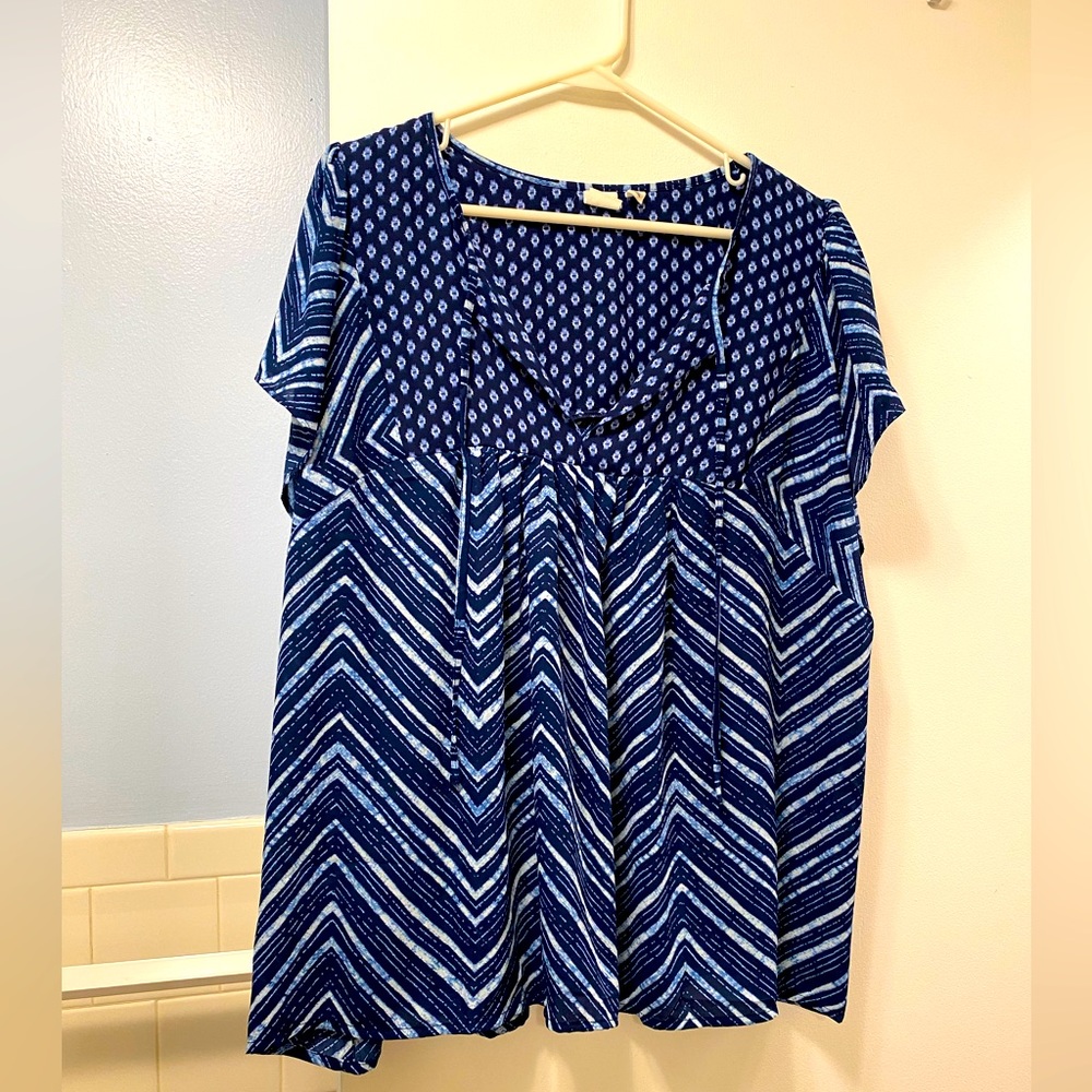 Blue mosaic design blouse